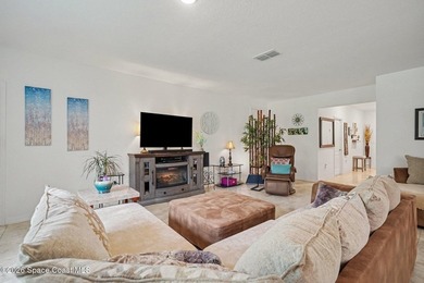 Beautifully maintained 2020-built home loaded with upgrades! - photo 6