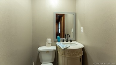 Charming 3-bedroom, 1 full bath, 2 half bath home located in a - photo 18
