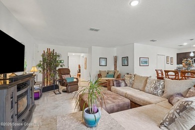 Beautifully maintained 2020-built home loaded with upgrades! - photo 8