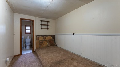 Charming 3-bedroom, 1 full bath, 2 half bath home located in a - photo 21