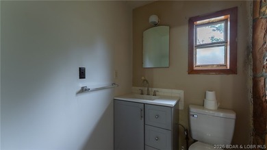 Charming 3-bedroom, 1 full bath, 2 half bath home located in a - photo 22