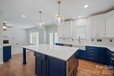 FANTASTIC home in MacAuley loaded with upgrades!!! Brand new - photo 8