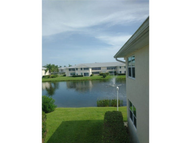 (private lake, pond, creek) Home For Sale in Vero Beach Florida