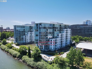 Lake Condo For Sale in Portland, Oregon