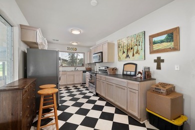 Don't miss out on this 138 +/- acres of pasture, a 3-bedroom - photo 5