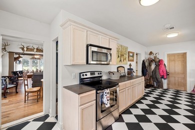 Don't miss out on this 138 +/- acres of pasture, a 3-bedroom - photo 7