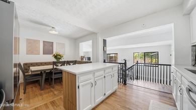 Welcome home to this beautifully remodeled 3-bedroom, 2-bath - photo 14