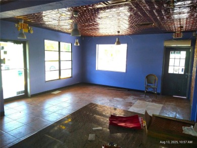 Waterfront Commercial Investment Property. This 5-unit - photo 22