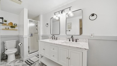 Welcome home to this beautifully remodeled 3-bedroom, 2-bath - photo 33