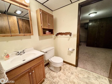 Well maintained ranch in a quiet neighborhood offers a - photo 39