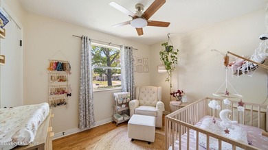 Welcome home to this beautifully remodeled 3-bedroom, 2-bath - photo 44
