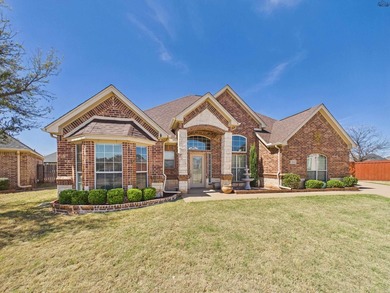 Exceptional executive home offering over 3,000 sq ft of refined - photo 2