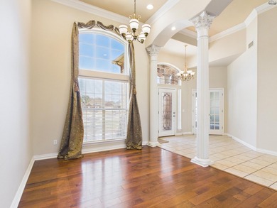 Exceptional executive home offering over 3,000 sq ft of refined - photo 8