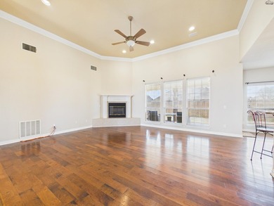 Exceptional executive home offering over 3,000 sq ft of refined - photo 9