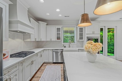 Welcome to 651 Little Turkey Lane, a beautifully appointed - photo 21