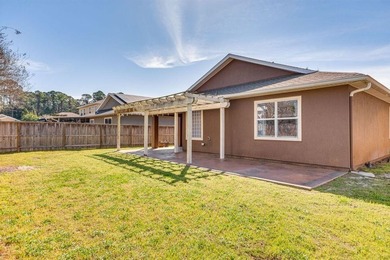 Beautiful single level home in peaceful Solimar neighborhood - photo 22