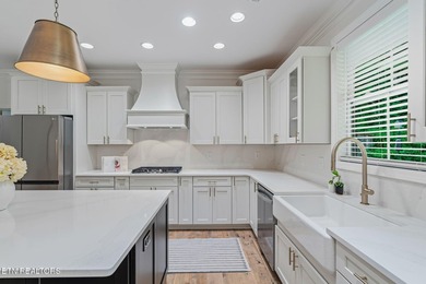 Welcome to 651 Little Turkey Lane, a beautifully appointed - photo 23