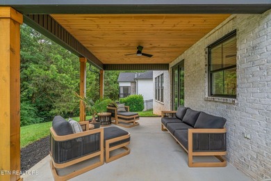 Welcome to 651 Little Turkey Lane, a beautifully appointed - photo 29