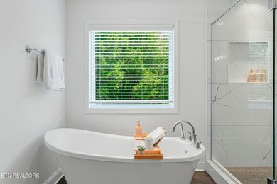 Welcome to 651 Little Turkey Lane, a beautifully appointed - photo 40