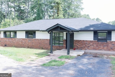 Piney Woods Lake Home For Sale in Lagrange Georgia