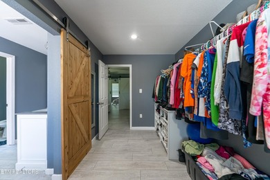 Nestled on a private 1.39-acre cul-de-sac lot in the desirable - photo 12