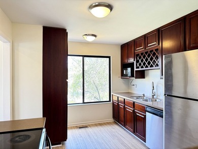 Welcome to the paradise. Resort-style living at its finest in - photo 15