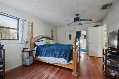 Welcome to your private lakeside retreat located in the heart of - photo 15