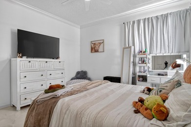 Looking for space for everyone & every thing? This fully - photo 27