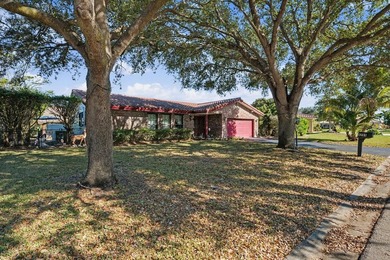 Welcome to your private lakeside retreat located in the heart of - photo 27