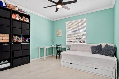 Looking for space for everyone & every thing? This fully - photo 30
