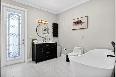 Looking for space for everyone & every thing? This fully - photo 34