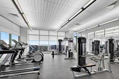 Luxury Riverfront Condominium with Stunning Views & High-End - photo 43