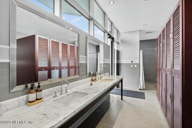 Luxury Riverfront Condominium with Stunning Views & High-End - photo 51
