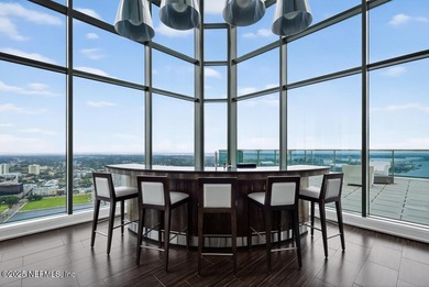 Luxury Riverfront Condominium with Stunning Views & High-End - photo 60