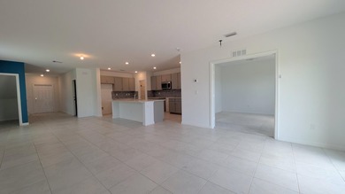 Beautifully 4-bedroom, 3 full bath home offering spacious living - photo 13