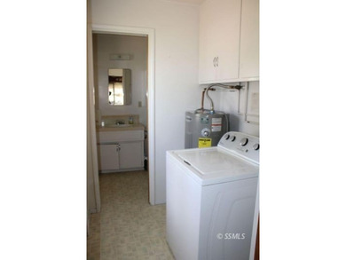 Welcome to this cozy, well-cared-for 2-bedroom, 2-bath home - photo 18