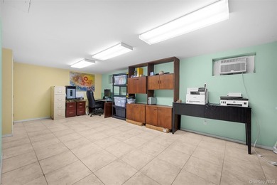Wonderful Center Hall Colonial Located In The Desirable - photo 25