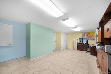 Wonderful Center Hall Colonial Located In The Desirable - photo 27