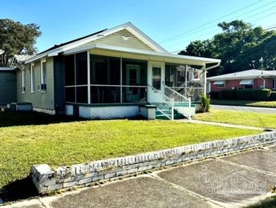Welcome to this three bedroom/one bath cottage style home - photo 3