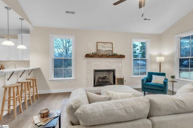 Call Celia Murphy with any questions or your private - photo 6