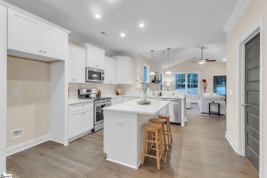 Call Celia Murphy with any questions or your private - photo 8
