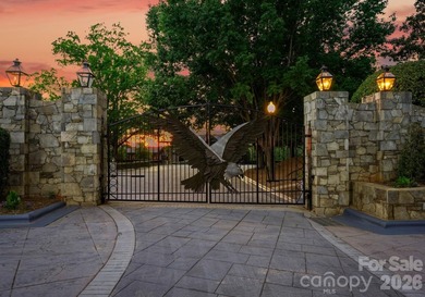 Welcome to a landmark Lake Wylie waterfront estate offering an - photo 2