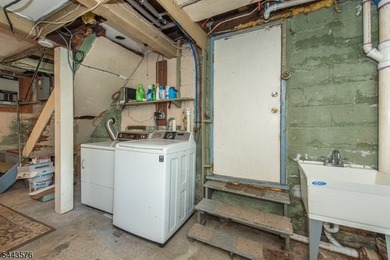 Welcome home to this delightful 3 Bedroom 1 Bath storybook - photo 16