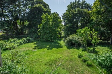 Welcome home to this delightful 3 Bedroom 1 Bath storybook - photo 18