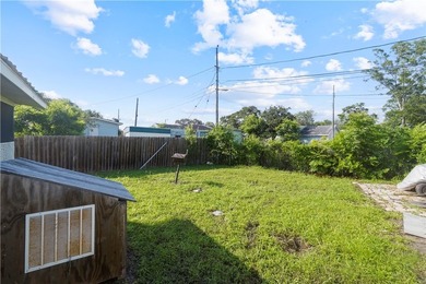 Welcome to 1821 Hawthorne, a solid home with classic character - photo 19