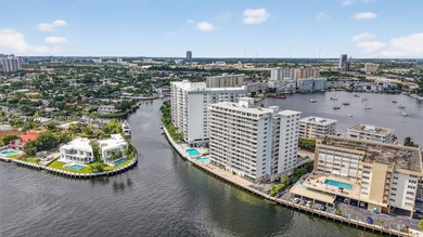 Golden Isles Lakes Area Condo For Sale in Hallandale Beach Florida