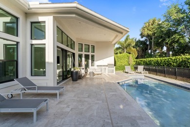 Exceptionally upgraded Callahan model in prestigious Royal Palm - photo 24