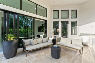 Exceptionally upgraded Callahan model in prestigious Royal Palm - photo 25