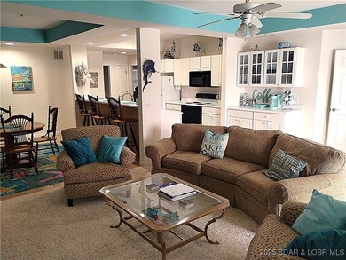 Impeccable 3-bedroom, 3-bath furnished lakefront condo with - photo 4