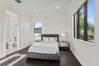 Exceptionally upgraded Callahan model in prestigious Royal Palm - photo 45